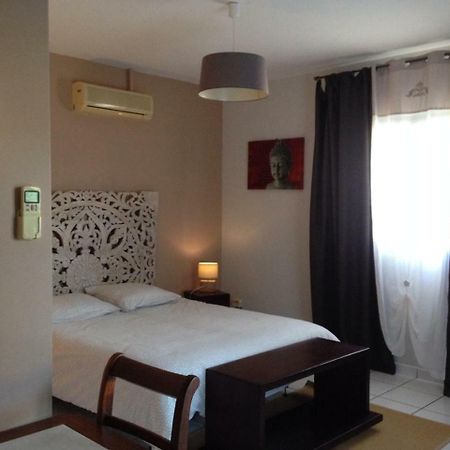 2 Chambres Avec Piscine Dans Maison Creole Saint Pierre Exteriör bild